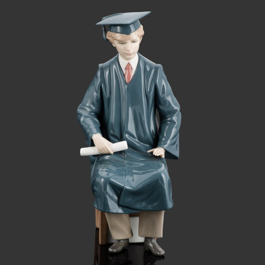 Статуэтка "Юноша выпускник", фарфор, Lladro, Lladro