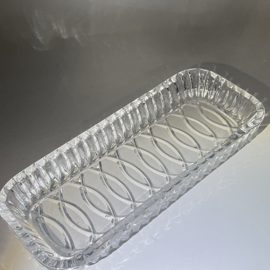 Селёдочница с резным геометрическим декором