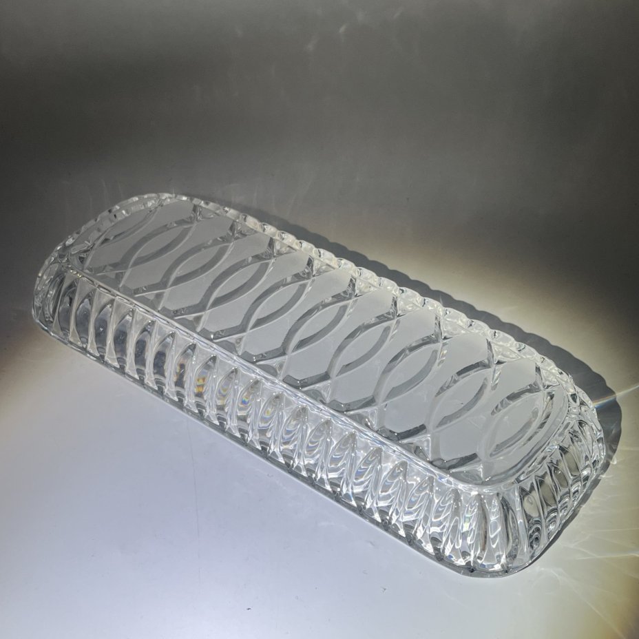 Селёдочница с резным геометрическим декором