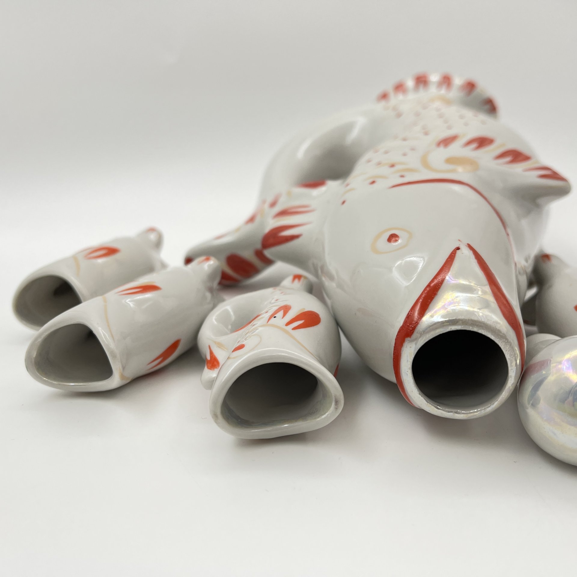 Набор для крепких напитков "Рыба" (штоф и 6 стопок), автор М.Д.Барамидзе, фарфор, роспись, золочение, Полонский завод художественной керамики (Полонное ЗХК), СССР, 1973-1991 гг.