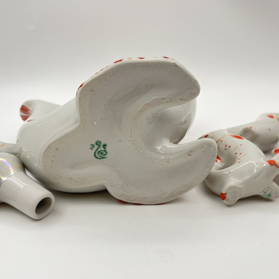 Набор для крепких напитков "Рыба" (штоф и 6 стопок), автор М.Д.Барамидзе, фарфор, роспись, золочение, Полонский завод художественной керамики (Полонное ЗХК), СССР, 1973-1991 гг.