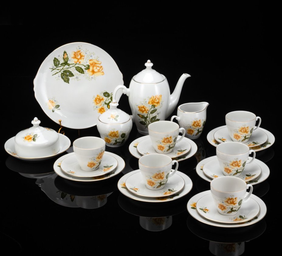 Сервиз кофейный с цветочным декором на 6 персон (23 предмета), фарфор, деколь, золочение, Wloclawek (Влоцлавская фаянсовая фабрика), Польша, 1960-1980 гг.