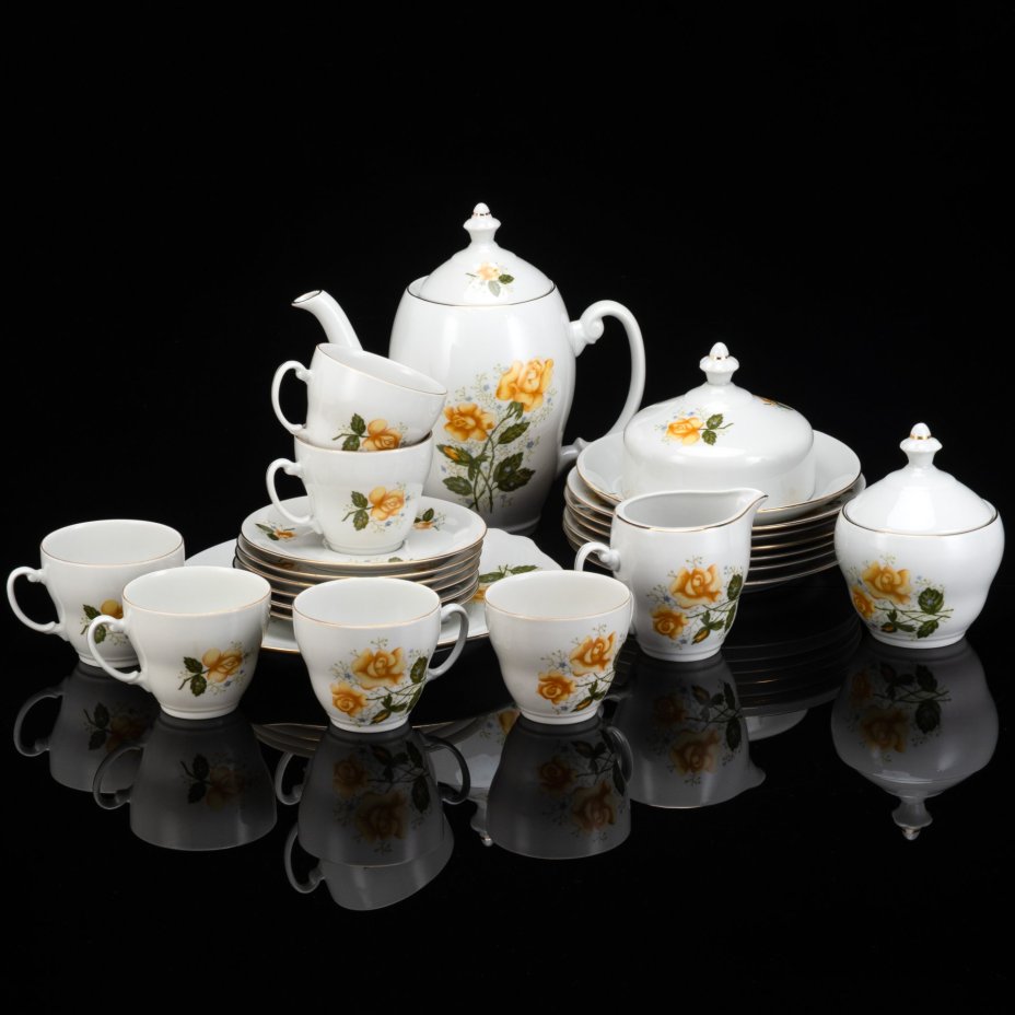 Сервиз кофейный с цветочным декором на 6 персон (23 предмета), фарфор, деколь, золочение, Wloclawek (Влоцлавская фаянсовая фабрика), Польша, 1960-1980 гг.