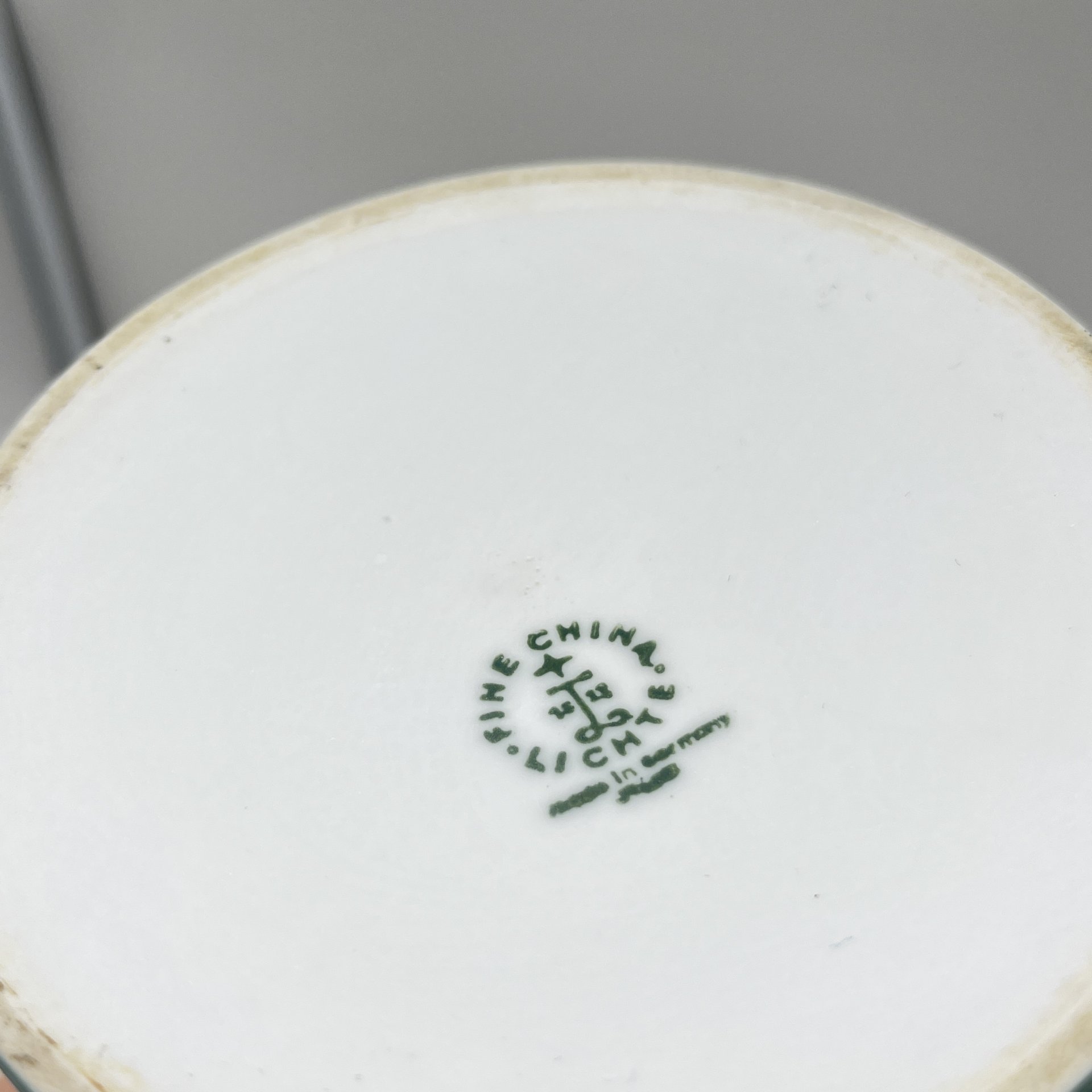 Чайник доливной с геометрическим декором в мятном оттенке (крышка ПОДБОР), фарфор, крытье, золочение, Lichte Porzellan (Лихте), Германия, 1970-1980 гг.