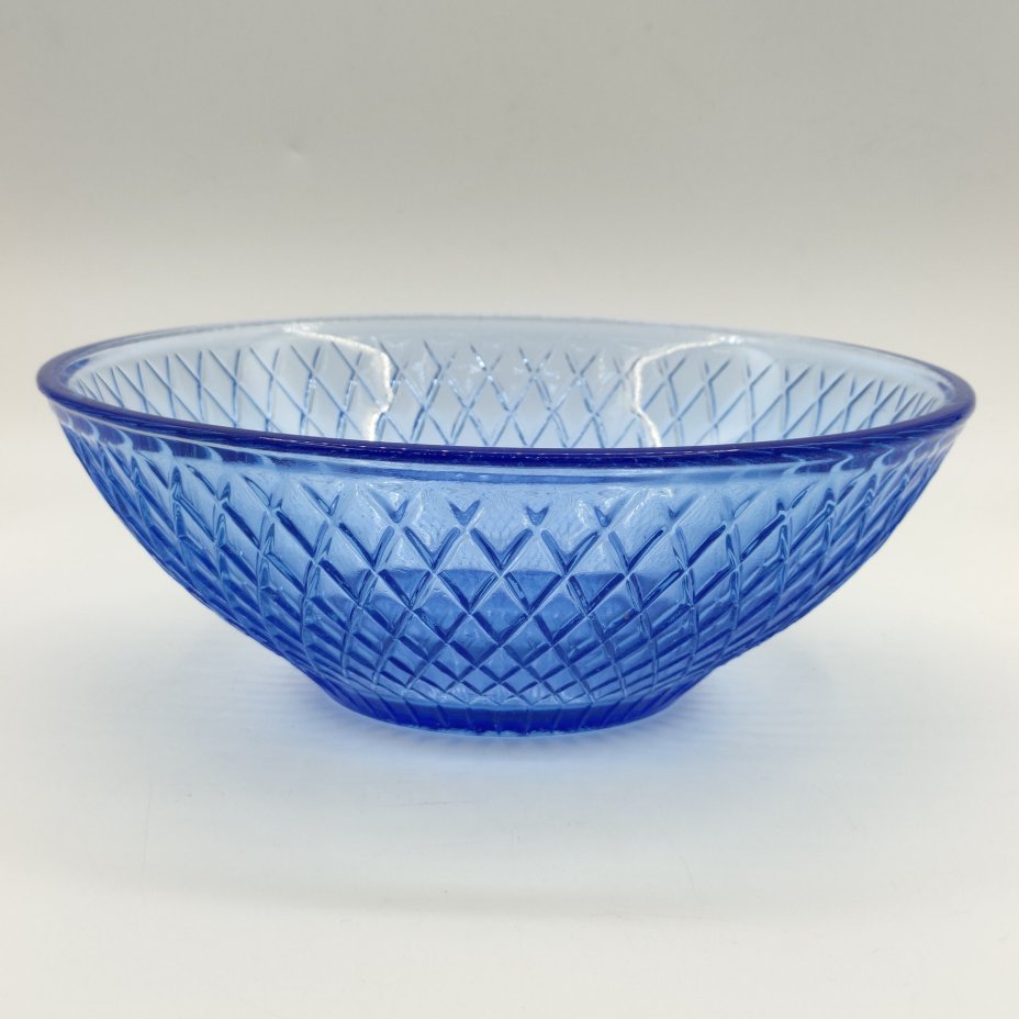 Салатник круглой формы с геометрическим объёмным декором, Завод Запрудня, цветное стекло, пресс, СССР, 1970-1980 гг.