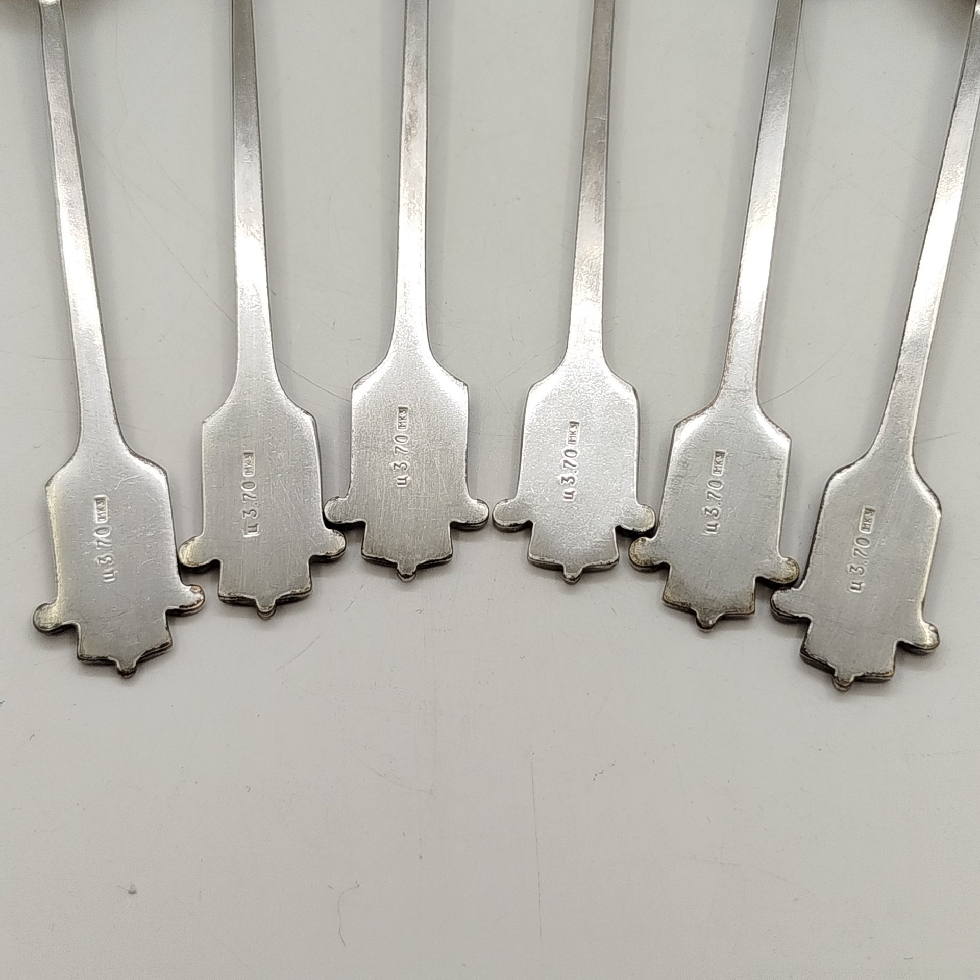 Набор из шести чайных ложек "Волга"