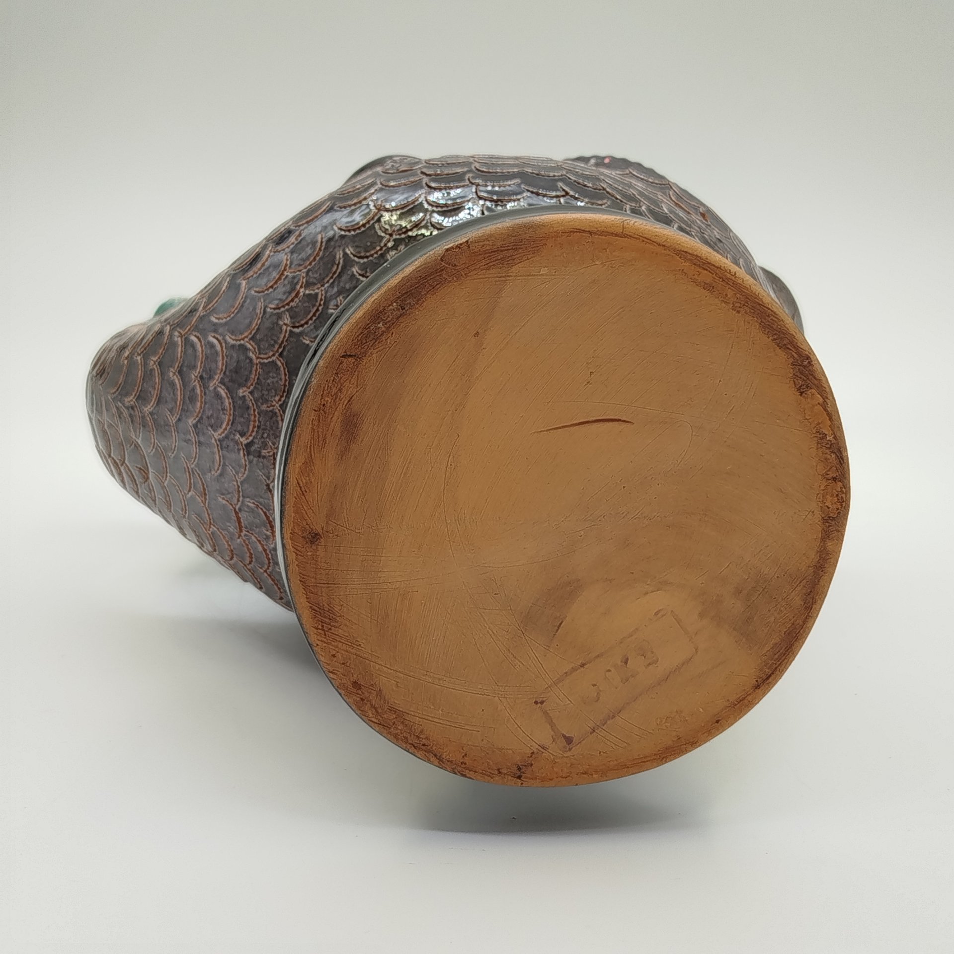 Ваза "Рыба-кит" с рельефным декором, керамика, глазурь, СССР, 1970-1990 гг.