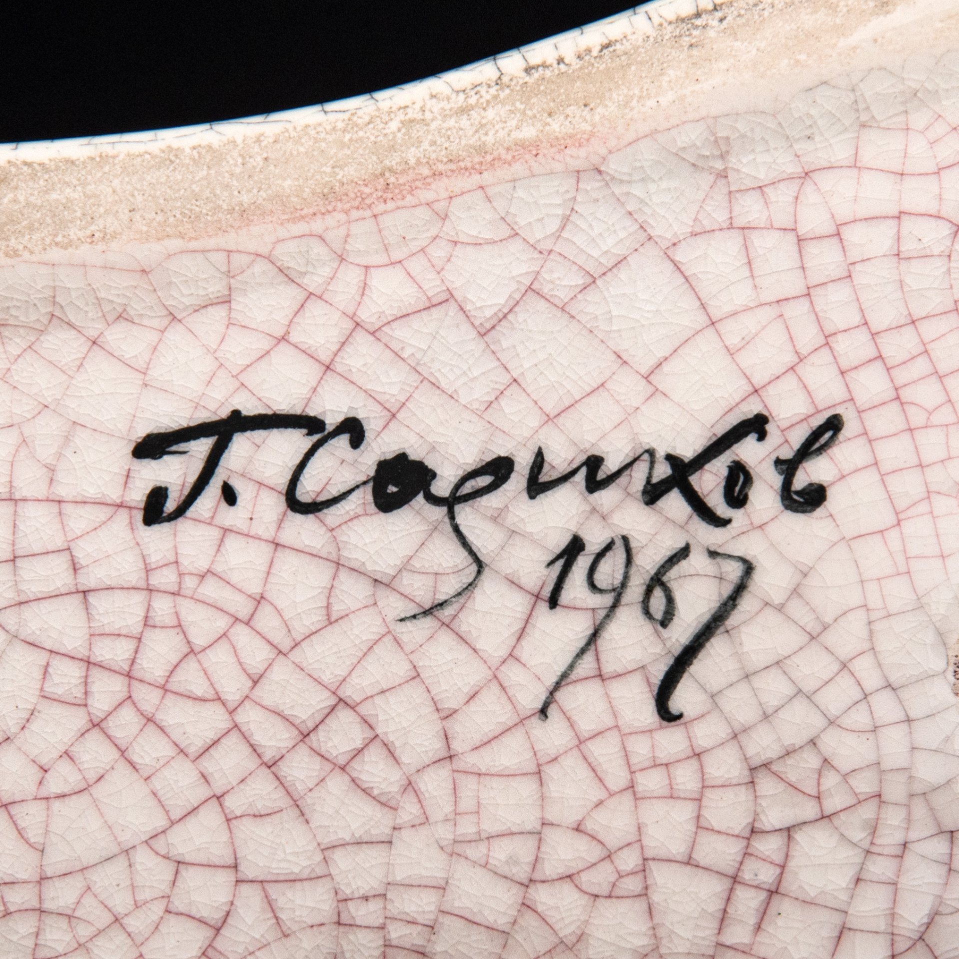 Статуэтка "Лежащая кошка" ("Пума"), автор Г.Б. Садиков, фаянс, кракле, Конаковский фаянсовый завод им. М.И. Калинина (ЗиК Конаково), СССР, 1967 г.