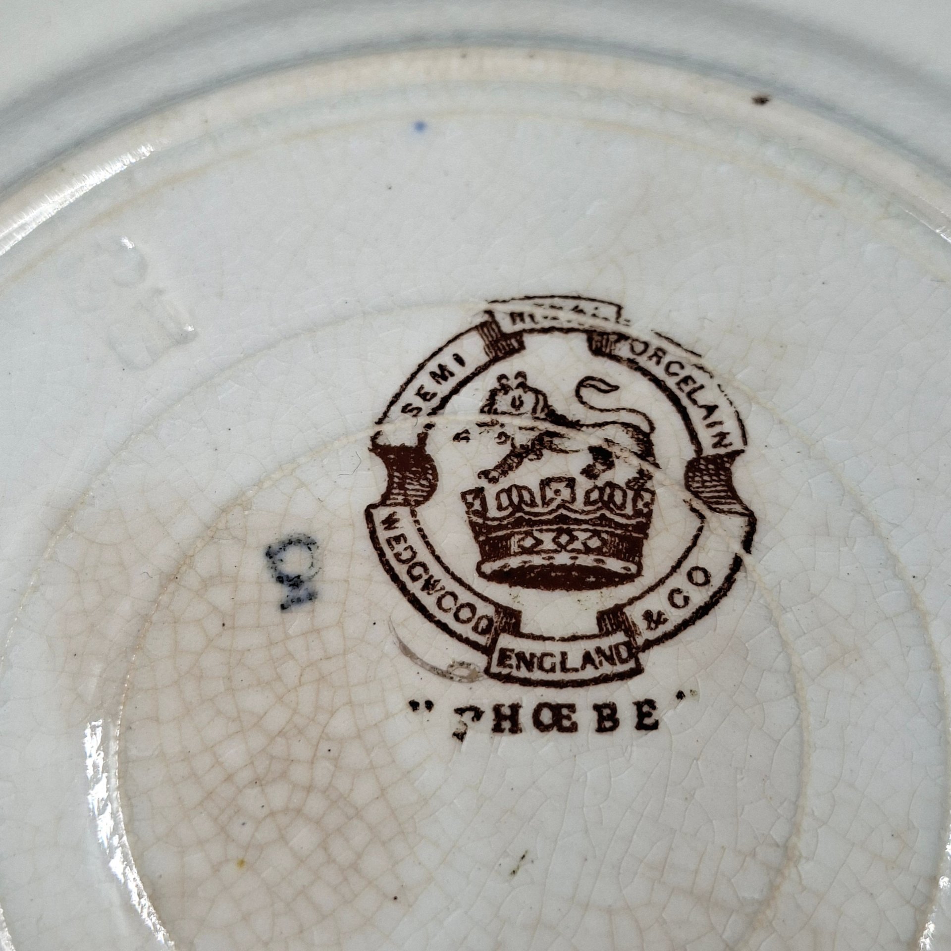 Тарелка десертная с растительным декором, фаянс, крытье, деколь, золочение, Wedgwood, Великобритания, 1900-1906 гг.