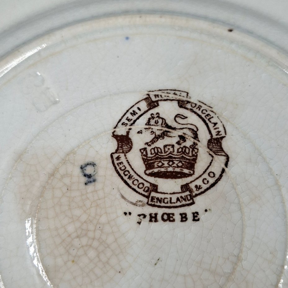 Тарелка десертная с растительным декором, фаянс, крытье, деколь, золочение, Wedgwood, Великобритания, 1900-1906 гг.