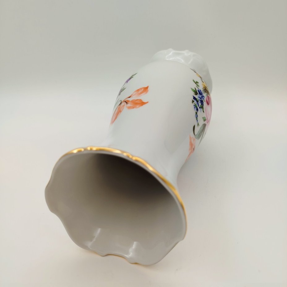 Ваза вытянутой формы "Мейсенский букет", фарфор, деколь, золочение, Carlsbad, Чехия, 1990-2000 гг.