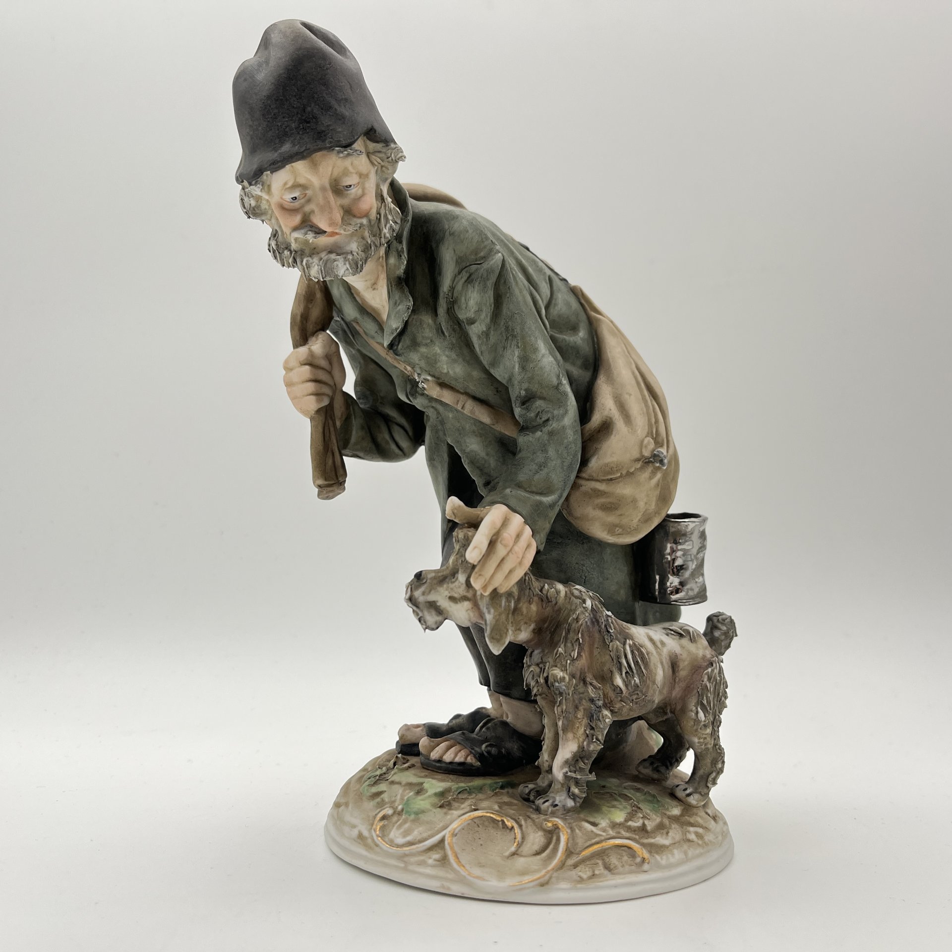 Статуэтка "Бродяга с собакой", фарфор, роспись, Европа, 2000-2015 гг.