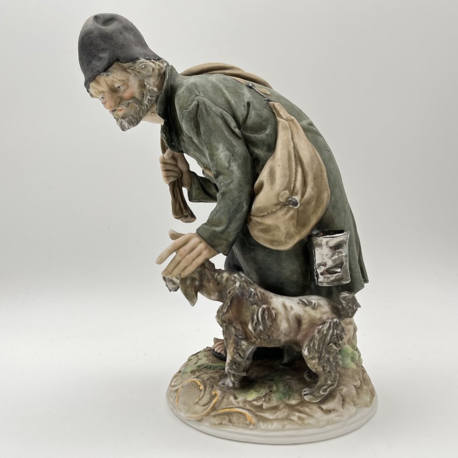 Статуэтка "Бродяга с собакой"