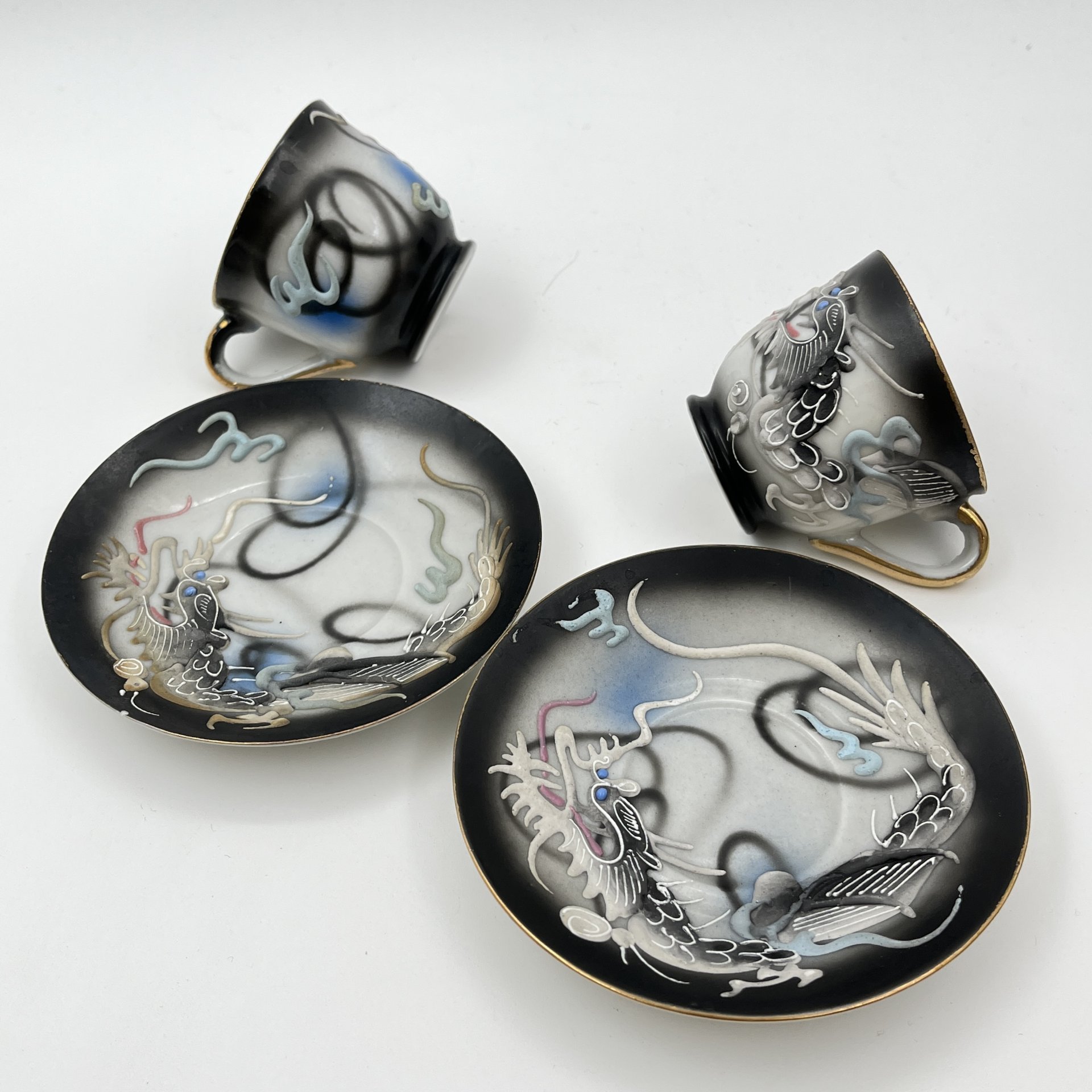 Набор из 2-х кофейных пар "Дракон", Lux Porcelain FAHD M.K., фарфор, бисквит, роспись, золочение, Азия, 1970-1990 гг.