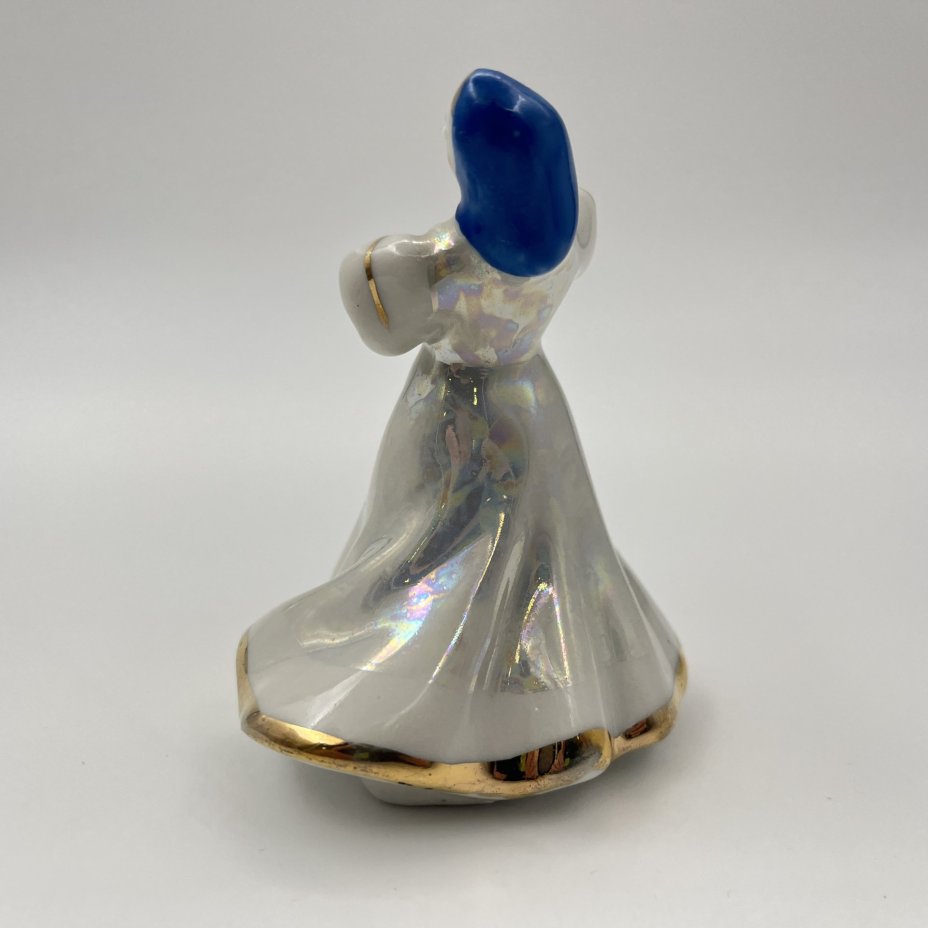 Статуэтка из скульптурной композиции "Русский перепляс", автор А.Д. Бржезицкая