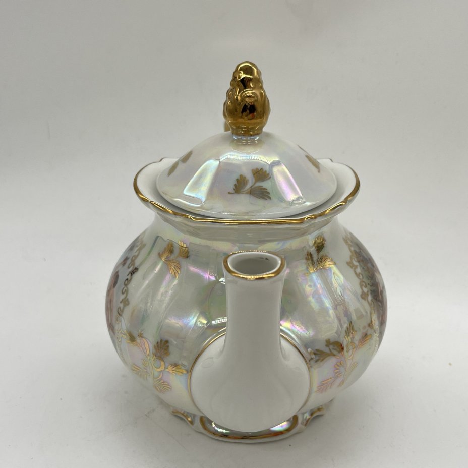 Чайник заварочный с изображением галантной сцены из сервиза "Мадонна"