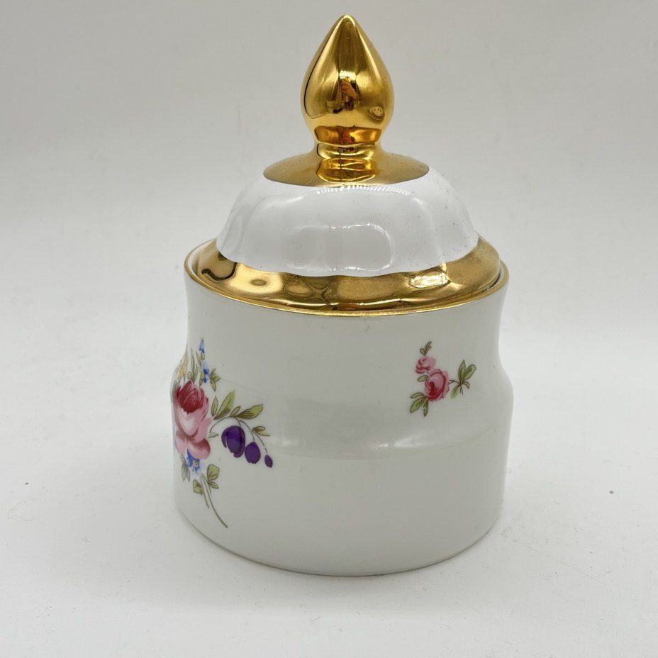 Сахарница с цветочным декором (подбор крышки), фарфор, деколь, золочение, Bohemia (Neurohlau), Чехословакия, 1970-1980 гг.