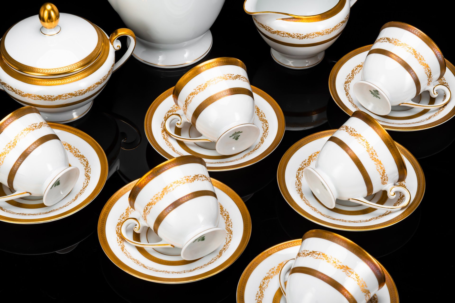 Сервиз кофейный с растительным декором на 6 персон, серия "Charleroi-Bruxelles", фарфор, золочение, Tirschenreuth, Германия, 1969-1990 гг.