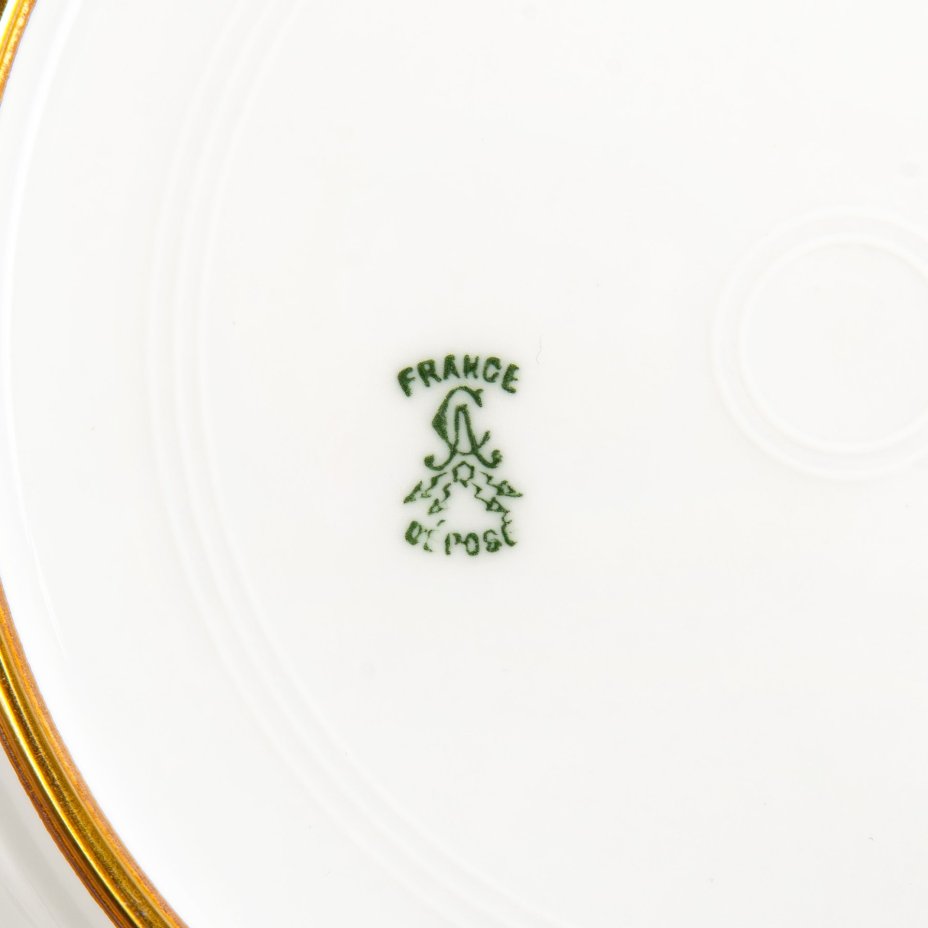 Набор обеденных тарелок на 5 персон, украшенных цветочным декором по борту, CHARLES AHRENFELDT & SON, фарфор, роспись, золочение, Limoges, Франция, 1910-1940 гг.