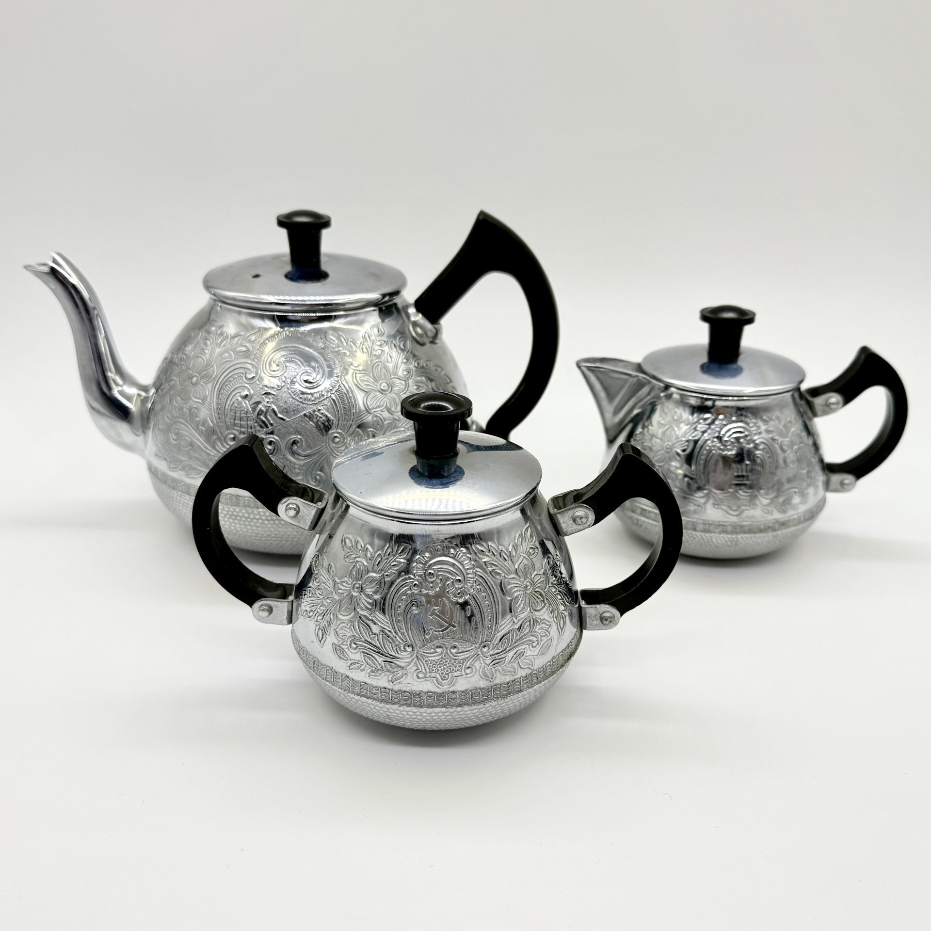 Набор чайно-кофейный (3 предмета), металл, пластик, СССР, 1970-1990 гг.
