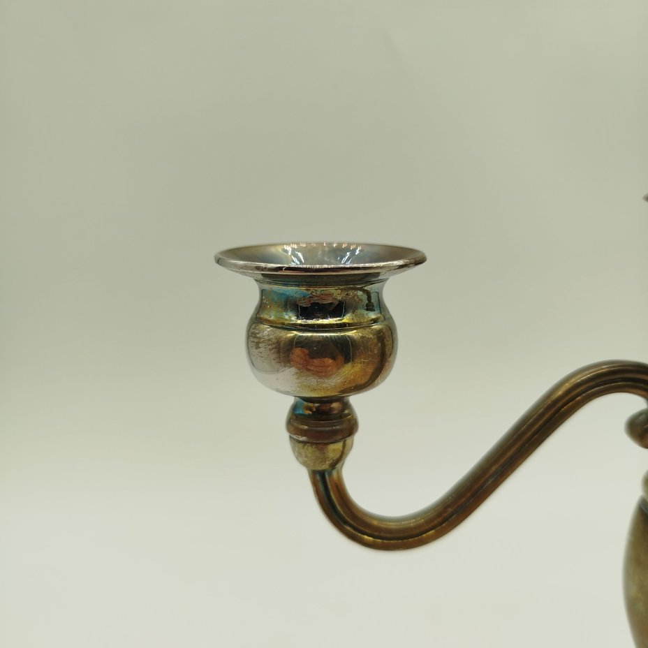 Подсвечник на три свечи