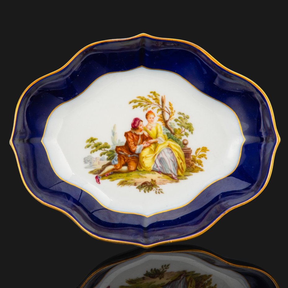 Вазочка (розетка) с галантной сценой, Meissen (Мейсенский фарфор), фарфор, роспись, крытье, золочение, Meissener Porzellan (Мейсенский фарфор)