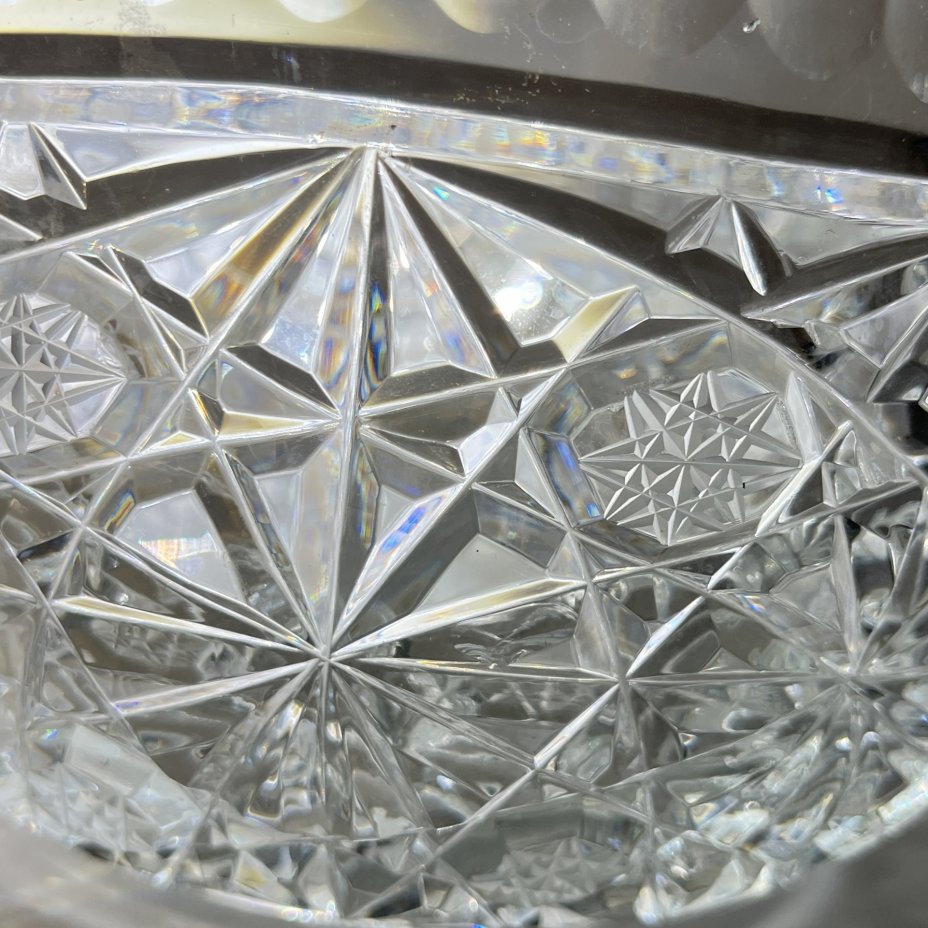 Салатник круглой формы с резным геометрическим декором, хрусталь, алмазная грань, СССР, 1970-1990 гг.