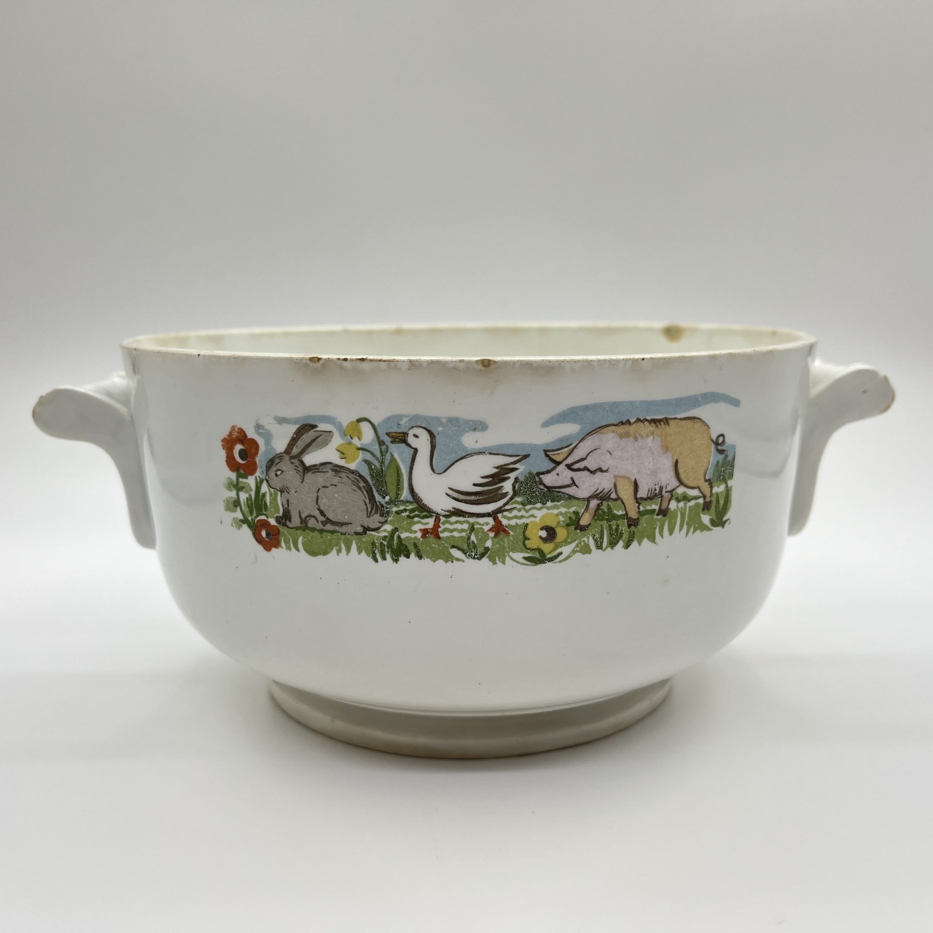 Супница детская (без крышки), фаянс, деколь, Конаковский фаянсовый завод им. М.И. Калинина (ЗиК Конаково), СССР, 1932-1952 гг.