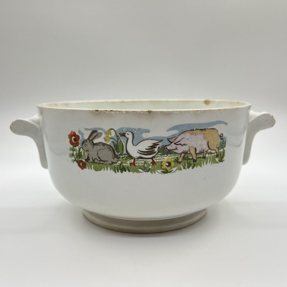 Супница детская (без крышки), фаянс, деколь, Конаковский фаянсовый завод им. М.И. Калинина (ЗиК Конаково), СССР, 1932-1952 гг.