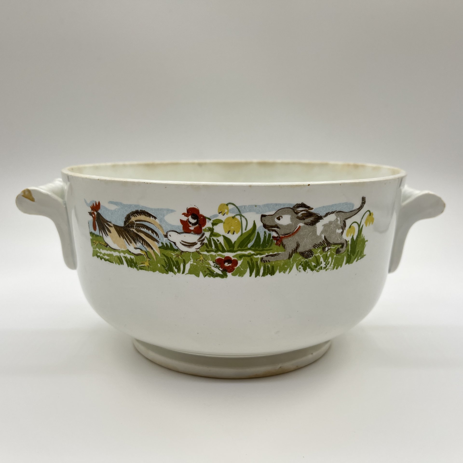 Супница детская (без крышки), фаянс, деколь, Конаковский фаянсовый завод им. М.И. Калинина (ЗиК Конаково), СССР, 1932-1952 гг.