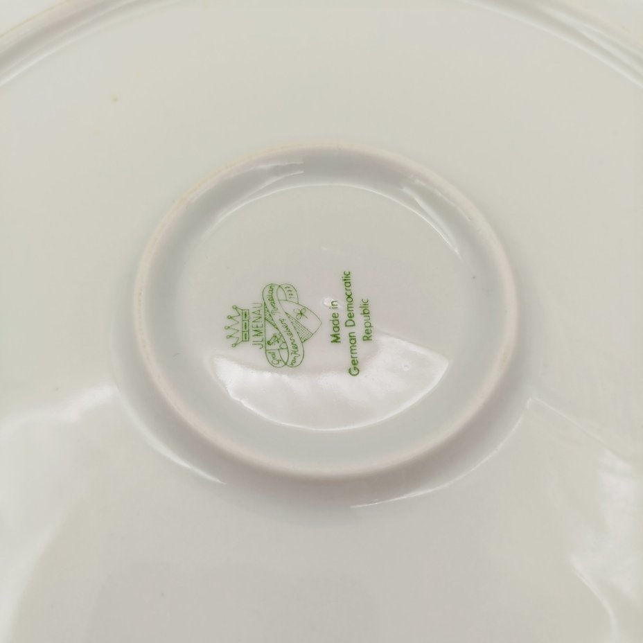 Блюдо, украшенное цветочным декором, фарфор, деколь, золочение, Graf Von Henneberg Porzellan, 1777 Jlmenau, ГДР, 1973-1977 гг.