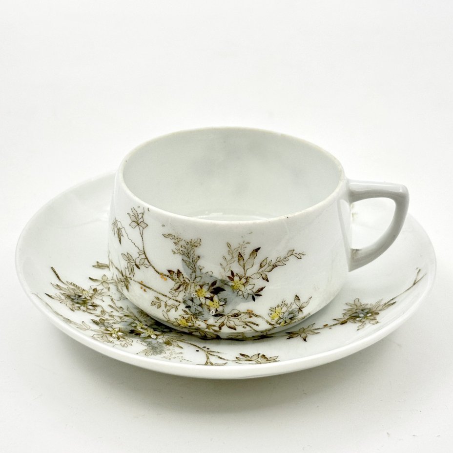 Пара кофейная с нежным цветочным декором, фарфор, деколь, подрисовка, Фарфоровая фабрика Гарднера, Российская империя, 1870-1910 гг.