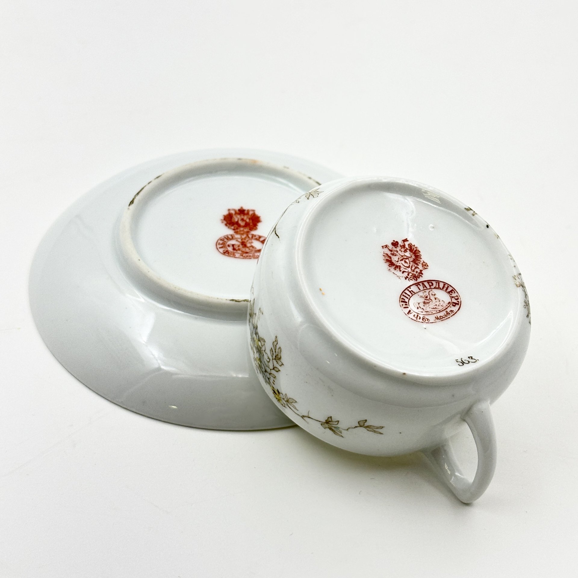 Пара кофейная с нежным цветочным декором, фарфор, деколь, подрисовка, Фарфоровая фабрика Гарднера, Российская империя, 1870-1910 гг.