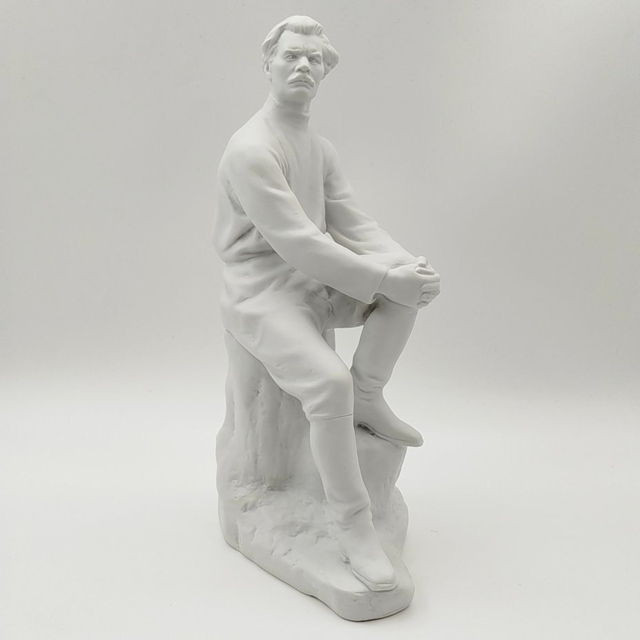 Статуэтка "Максим Горький", автор В.Г. Стамов,, бисквит, Ленинградский фарфоровый завод (ЛФЗ), СССР, 1950-1960 гг.