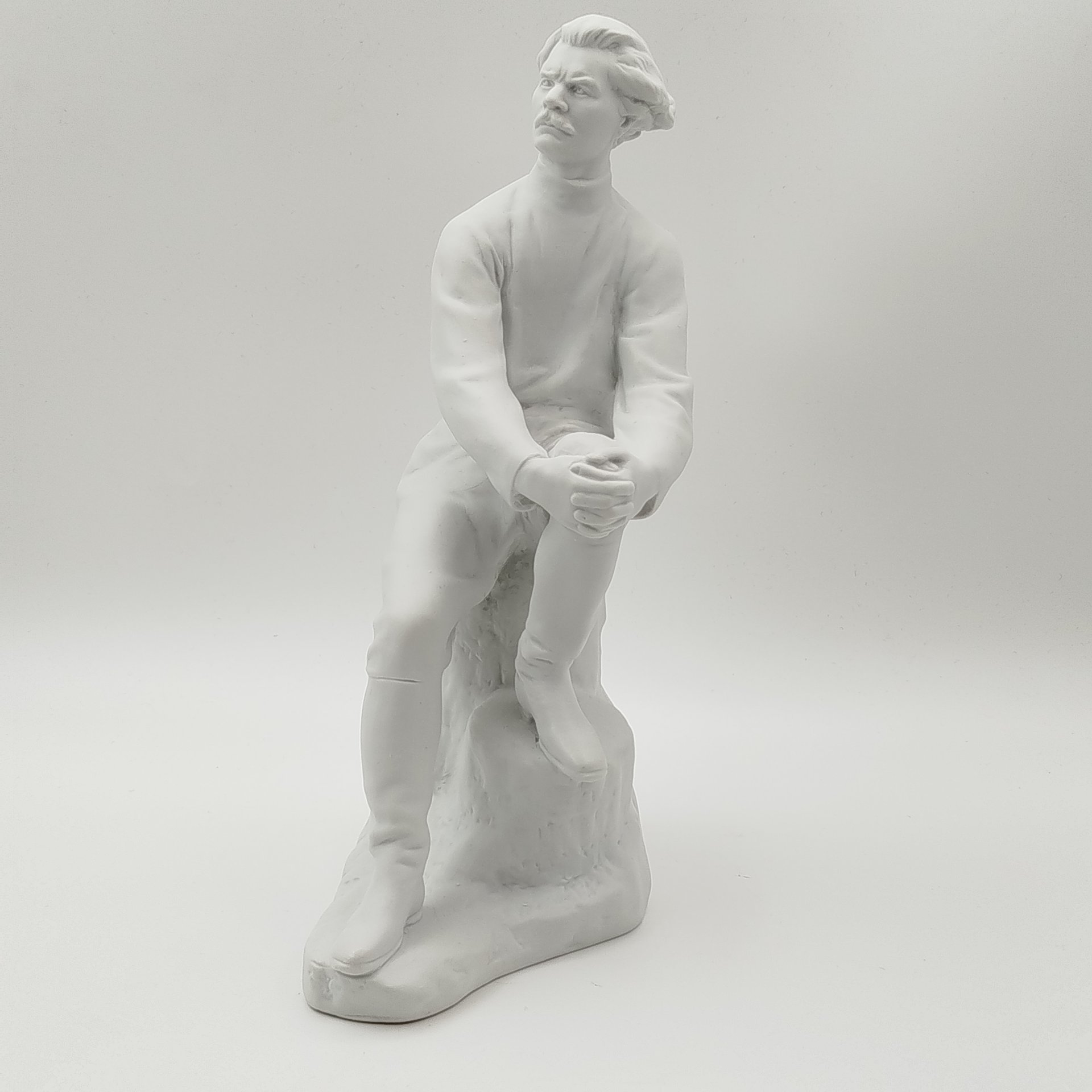 Статуэтка "Максим Горький", автор В.Г. Стамов,, бисквит, Ленинградский фарфоровый завод (ЛФЗ), СССР, 1950-1960 гг.