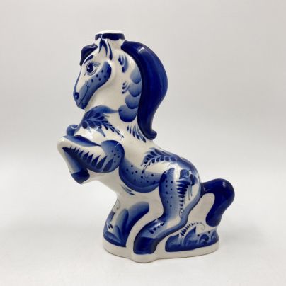 Подсвечник "Конь" (лошадь), автор А.Р. Зотова, Гжель, фарфор, роспись, Российская Федерация, 2000-2015 гг.