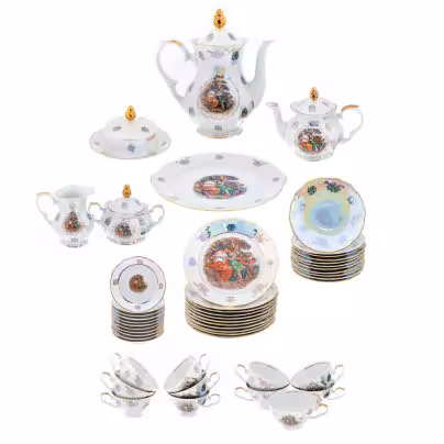 Сервиз на 11 персон "Мадонна" (50 предметов), фарфор, деколь, золочение, люстр, завод "Kahla", Германия, 1957-1964 гг.