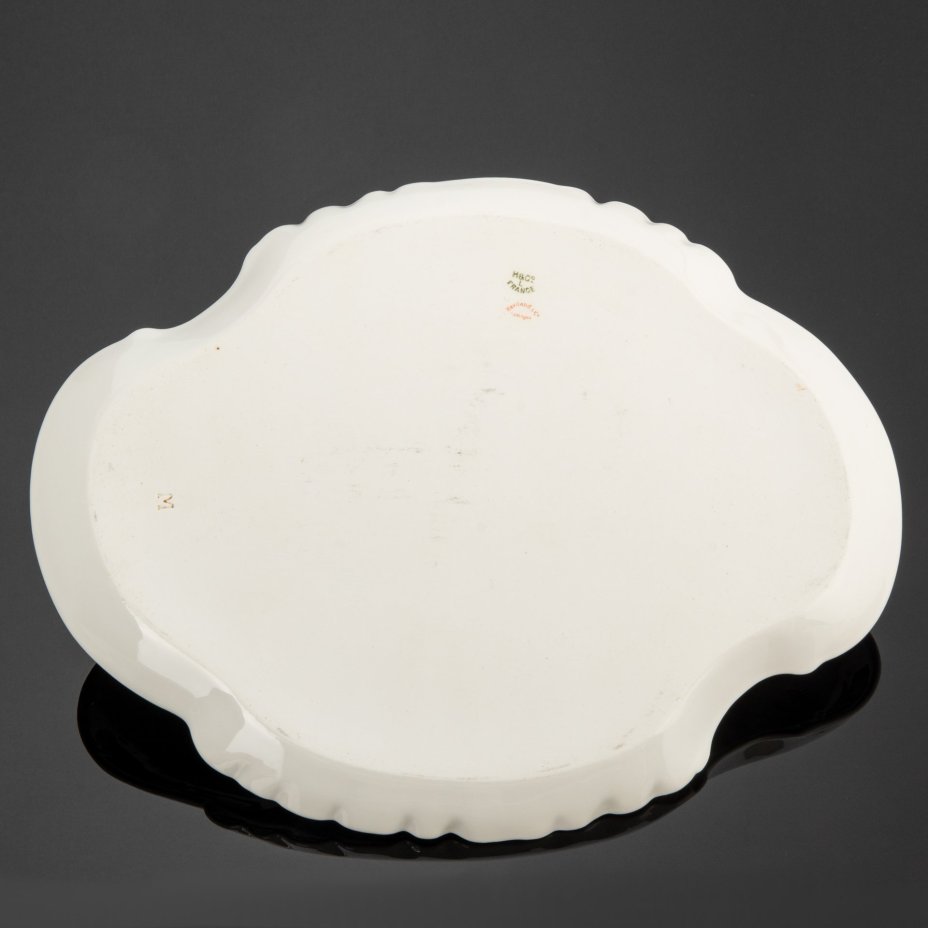 Блюдо сервировочное рокайльной формы, украшенное флоральным декором, Haviland, Limoges France