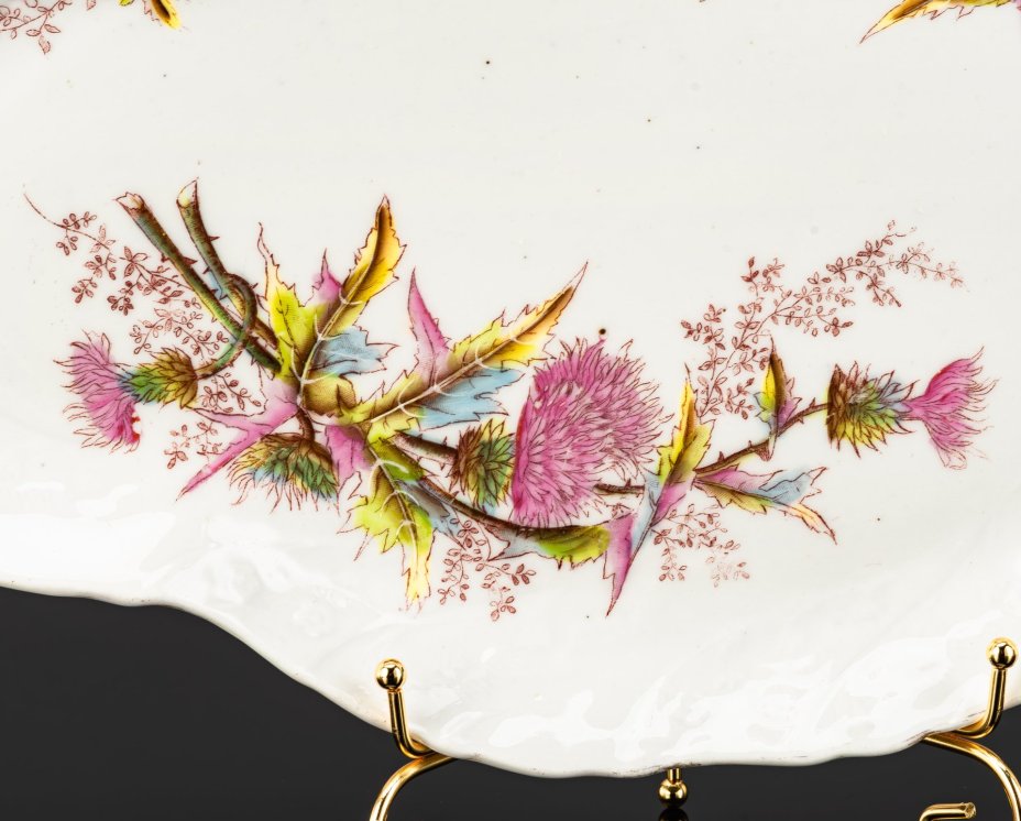 Блюдо крестообразной формы с декором в виде чертополоха