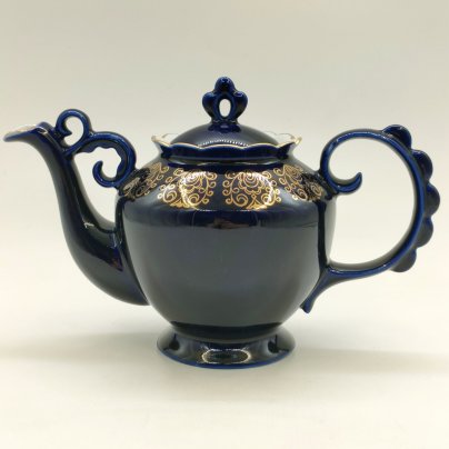Чайник заварочный с фигурной ручкой, фарфор, крытье кобальтом, золочение, Бронницкий завод фарфоровых изделий «Возрождение», СССР, 1980-1990 гг.