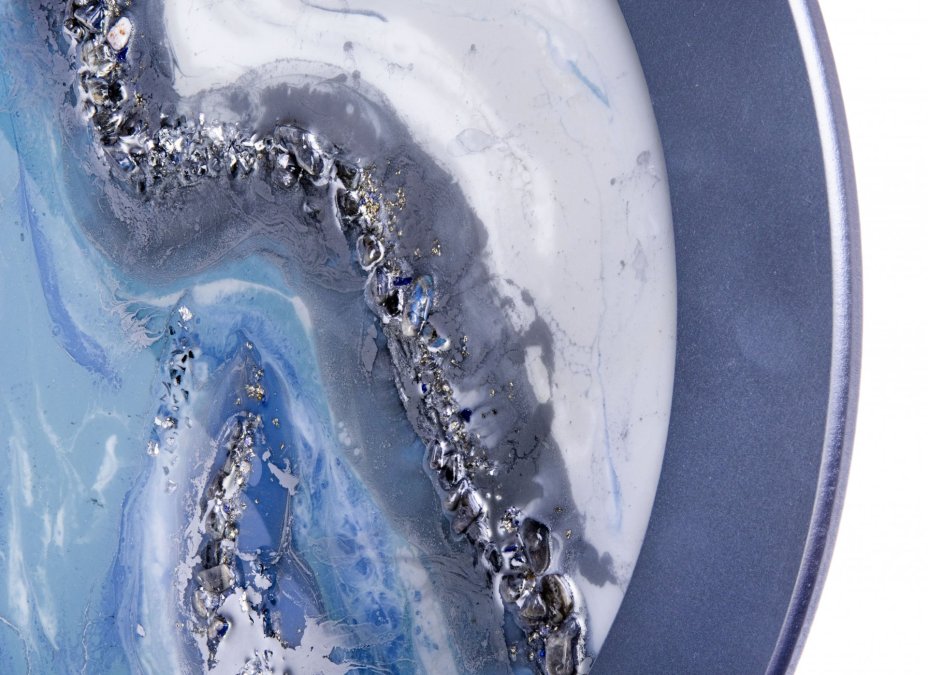 Панно настенное декоративное "Небесное серебро", авторская работа в технике Resin Art, глянцевое 3D покрытие, натуральный камень, Россия, 2021 г.