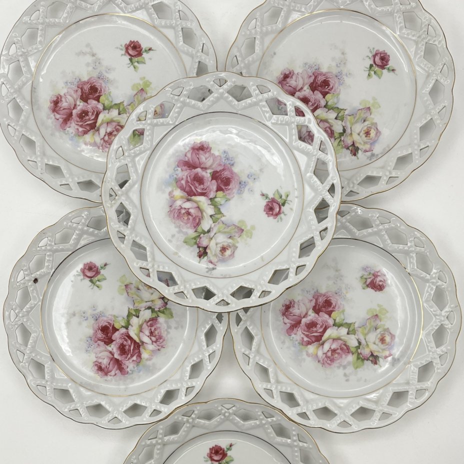 Набор десертных тарелок с прорезным бортом и цветочным декором на 6 персон