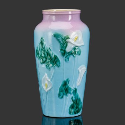 Ваза с изображением цветов "Каллы"