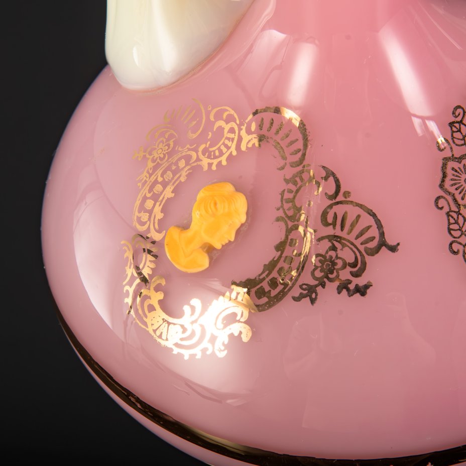 Кувшин на ножке Empoli Glass Opaline