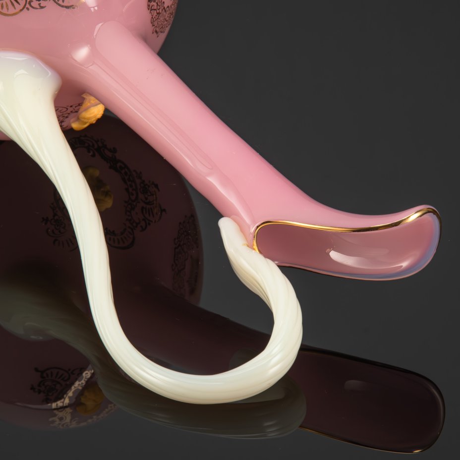 Кувшин на ножке Empoli Glass Opaline