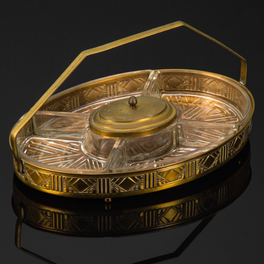 Менажница в стиле ArtDeco на 5 секций  на металлическом подносе для подачи различных закусок, стекло, пресс, поднос - сплав металлов, Европа, 1930-1950 гг.