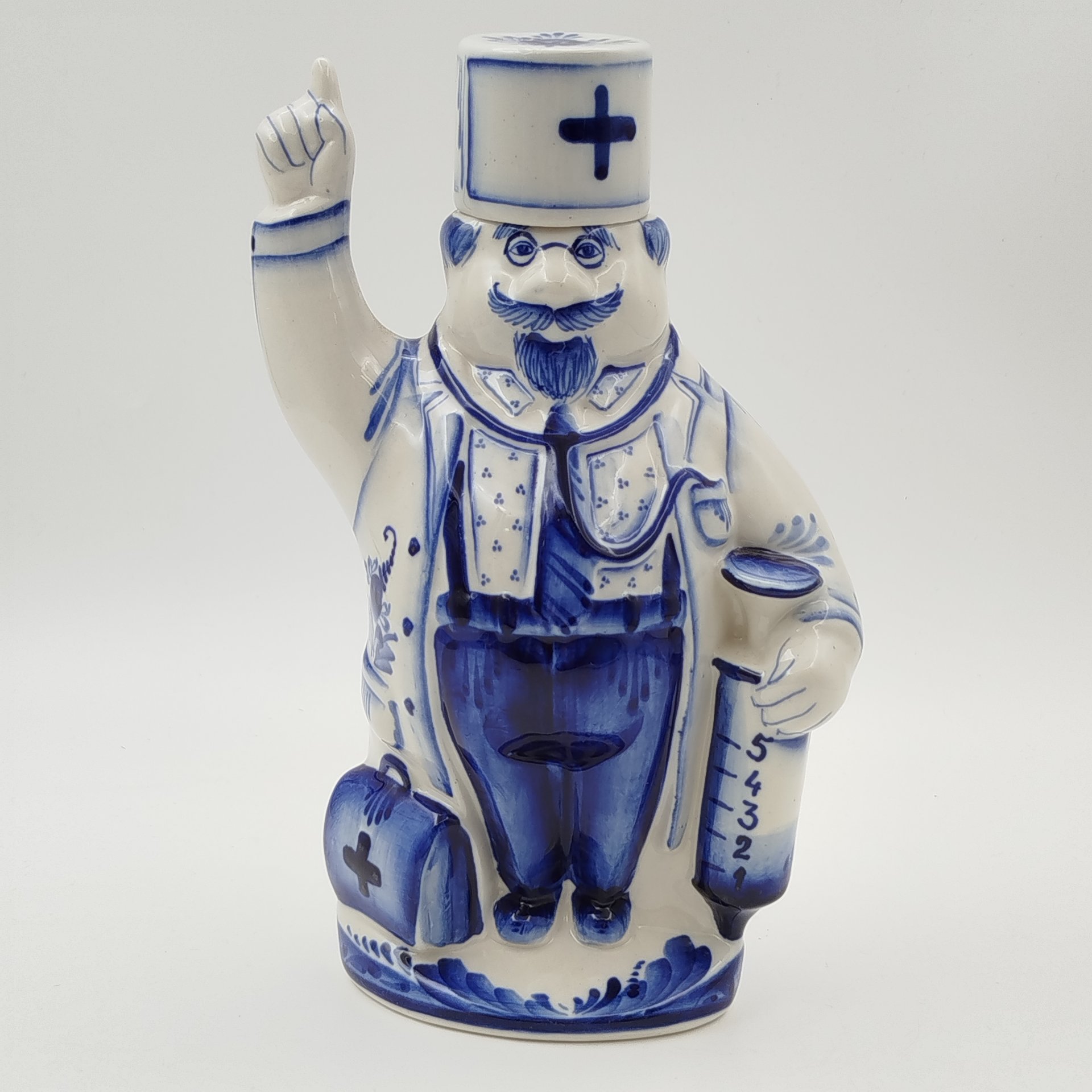 Штоф "Доктор", авторы Ольга и Михаил Пулеметовы, Гжель, фарфор, роспись, Россия, 2000-2020 гг.