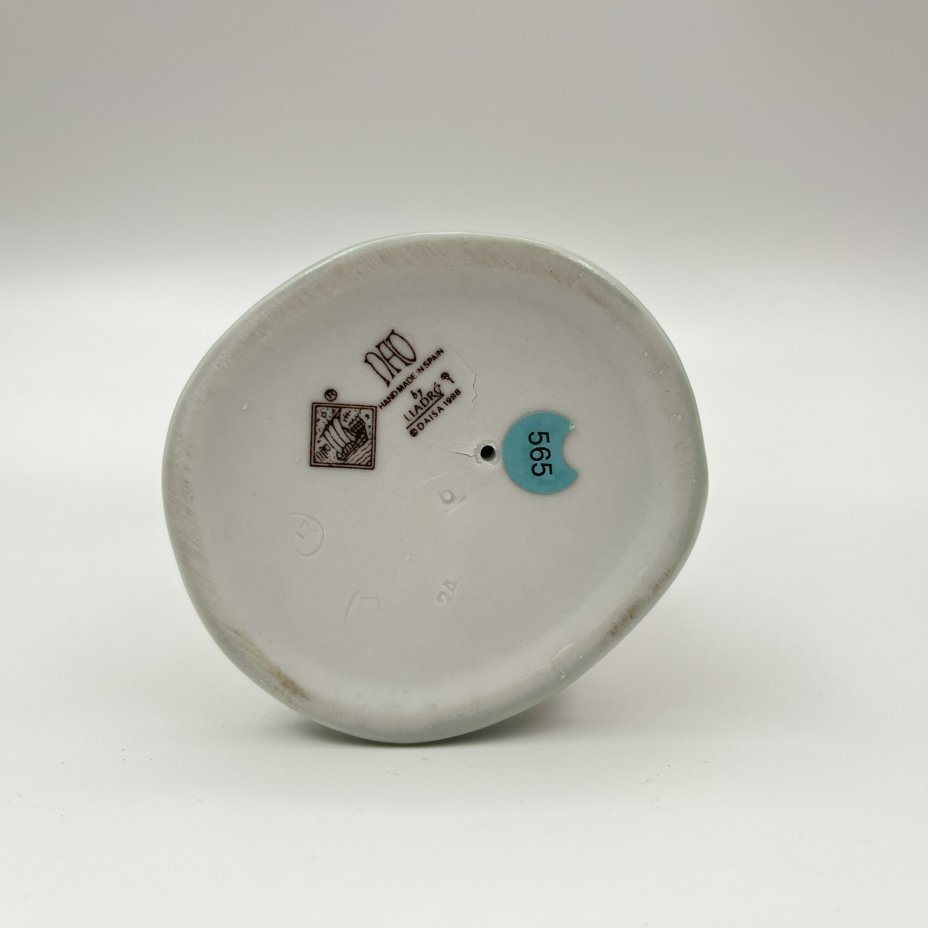 Статуэтка "Мальчик с футбольным мячом", фарфор, роспись, NAO Porcelain, Испания, 1988-2000 гг.