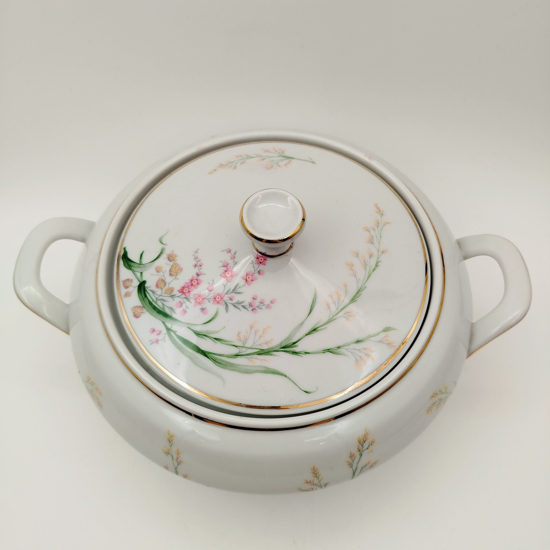 Супница, украшенная цветочным декором, фарфор, деколь, золочение, Bareuther & Co., Bavaria, Германия, 1931-1945 гг.