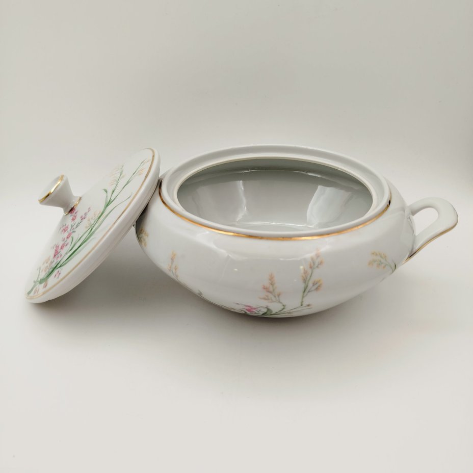 Супница, украшенная цветочным декором, фарфор, деколь, золочение, Bareuther & Co., Bavaria, Германия, 1931-1945 гг.